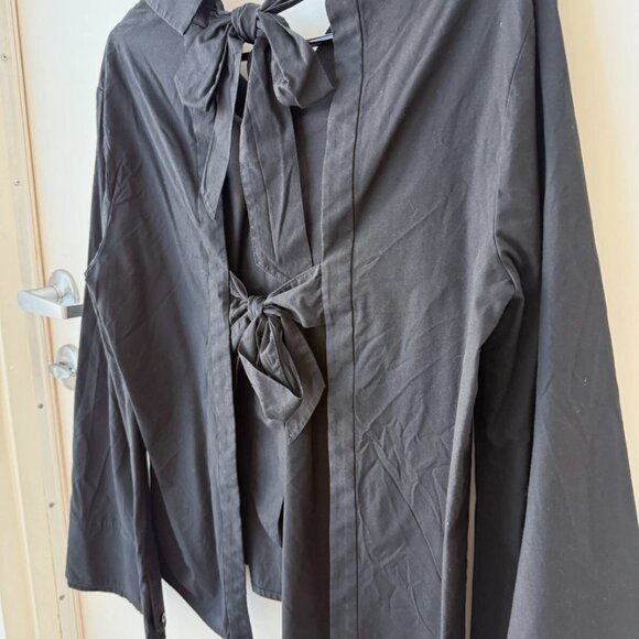 C/MEO Collective Black Bow-Tie Back Blouse with Flared Sleeves - Elegant & Chic - Picture 2 of 4